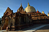 Bagan Myanmar. Dhammayazika pagoda. 